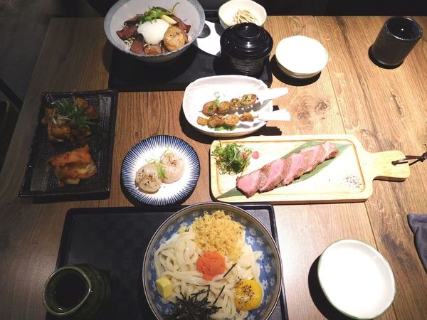 本陣屋(已更名為弍三日式料理)^^好吃的烏龍麵丼飯在這裡^^捷運雙連站美食~天啊!!這是甚麼樣的食材啊~食材好到讓人讚不絕口!!
