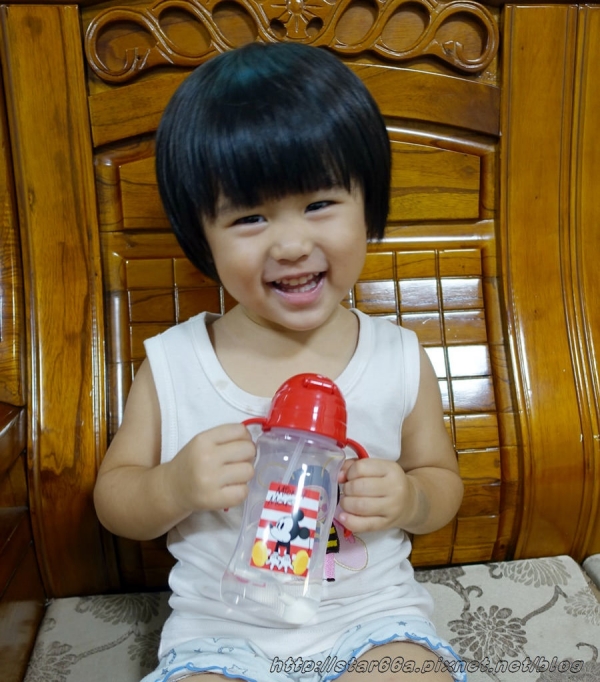 ViVibaby迪士尼款彈跳水杯-米奇~躺著喝也不怕漏,輕鬆喝水好開心~(用品/體驗)