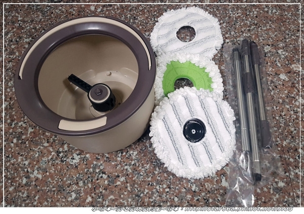 (生活/清潔/合作邀稿)EasyMop 易拖寶 獨立桶洗脫合一手壓式旋轉拖把~輕輕鬆鬆拖好地~