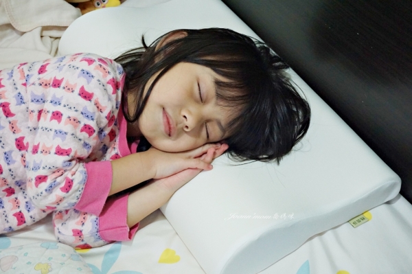 【育兒】千萬別輕忽學齡兒童的睡眠問題!GreySa格蕾莎專為5-12歲兒童設計的【兒童環保記憶枕】讓孩子夜夜好眠~