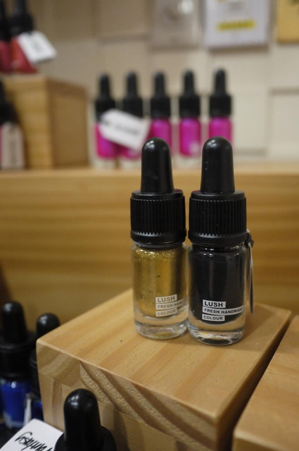 LUSH 繽紛魔力彩妝上市拉!!! (小禮物)
