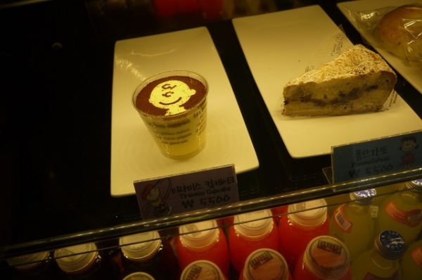 仁川機場 查理布朗咖啡CHARLIE BROWN CAFE