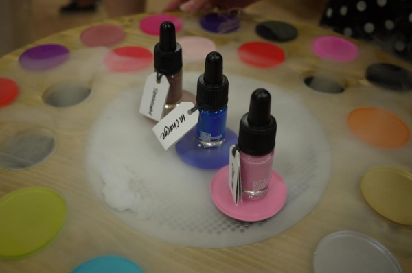 LUSH 繽紛魔力彩妝上市拉!!! (小禮物)