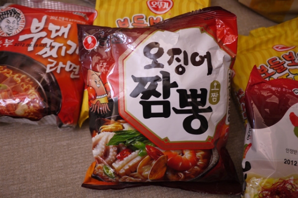 首爾 零食 x 泡麵 x 衛生棉 x 雜物 II