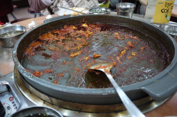 首爾 2012新村춘천집 닭갈비 막국수春川家辣炒雞排