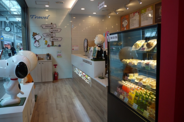 仁川機場 查理布朗咖啡CHARLIE BROWN CAFE