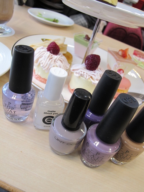 指甲要亮要霧2瓶搞定 O.P.I TOP COAT & essie - Matte About You