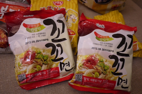 首爾 零食 x 泡麵 x 衛生棉 x 雜物 II