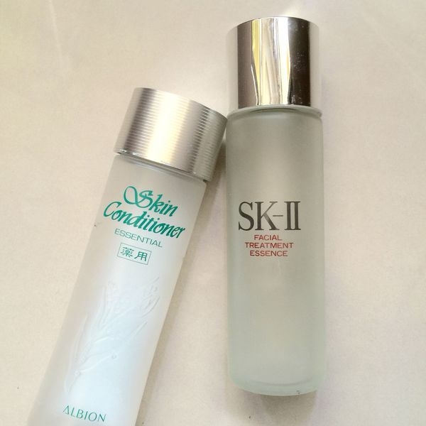 濕敷界的天王天后 Albion健康化妝水 SKII青春露