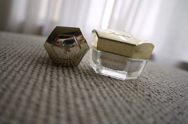 GUERLAIN嬌蘭 皇家蜂王乳拉提眼霜