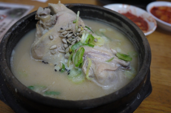 首爾 不可錯過的土俗村蔘雞湯