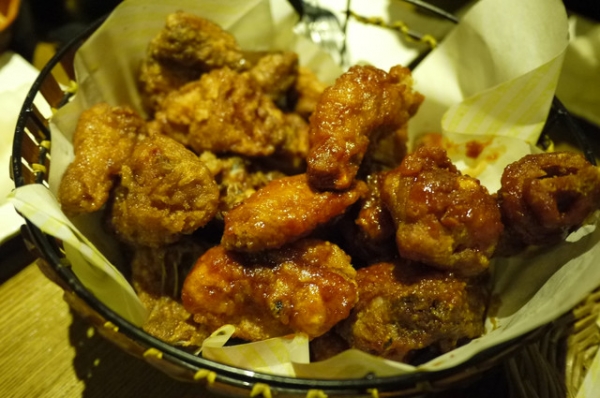 首爾 2012-2013人間最美味KyoChon橋村炸雞弘大店