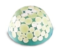 LUSH聖誕新品 帶您進入繽紛的異想世界