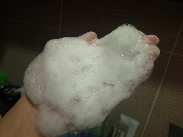 LUSH 7月新品 DIRTY沐浴露 有贈獎活動喔 :)