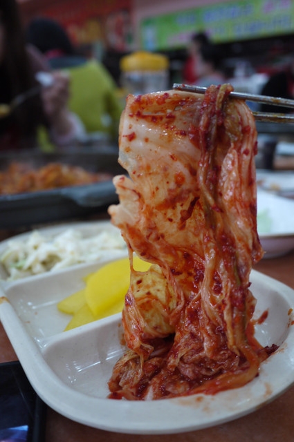 首爾 2012新村춘천집 닭갈비 막국수春川家辣炒雞排