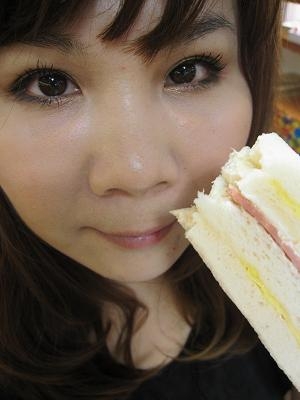 頂著2010春夏COFFRET D'OR底妝 去看棒球