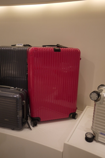 我的第一咖RIMOWA Salsa Deluxe 限量阿桃!!!!