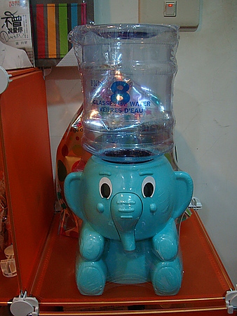 2011交換禮物 之 每天都要八杯水_小象迷你飲水機