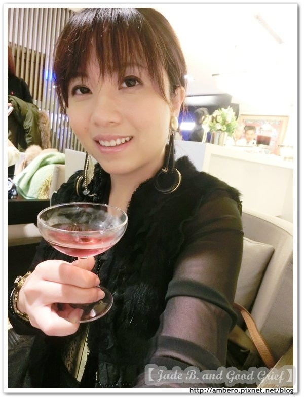 【醫美】臉蛋休息 | 淨膚雷射初體驗,本日尚安診所。