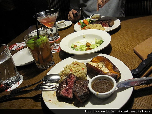 台中.恍然大悟的超柴牛排@outback(澳美客牛排館)+wifi