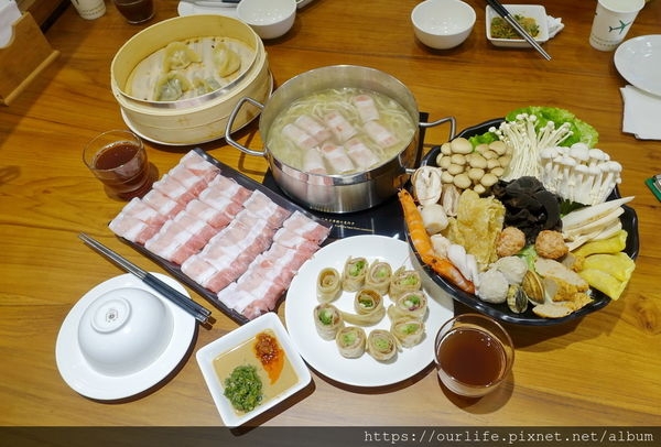 中國附醫.700元雙人套餐3人吃很撐@老舅的家鄉味酸菜白肉鍋
