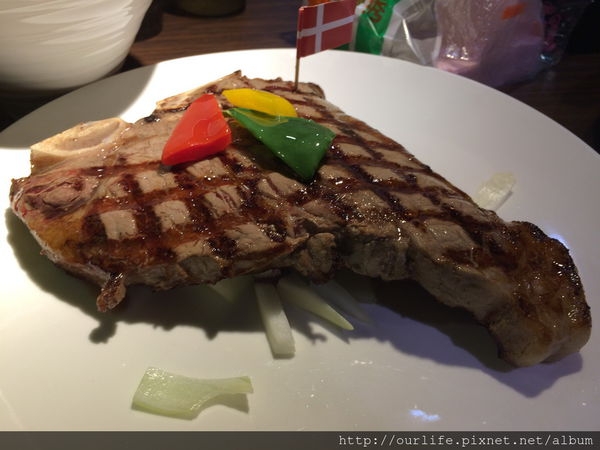 深夜食堂.雙拼的牛排火鍋要很拼@武之牛(+wifi)
