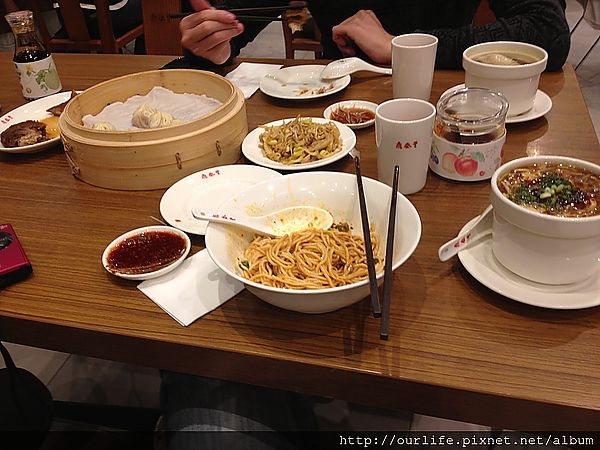 台中.沒有人潮的"米騎林"小籠包@鼎泰豐台中店