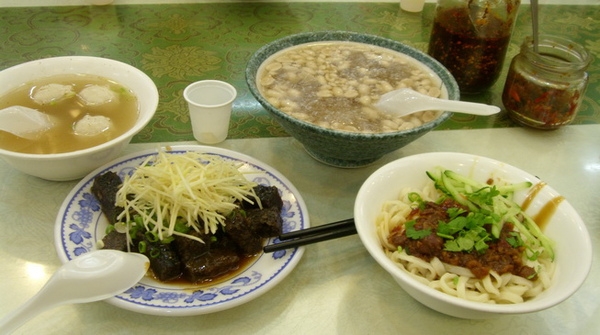 台中.手工辣椒勁麵@大慶麵店