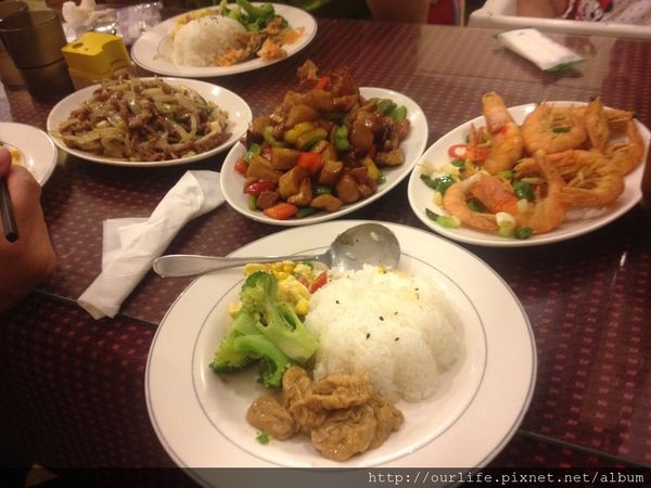 台北新店.量多味美的宮保菇菇雞@沙比歐美食餐坊