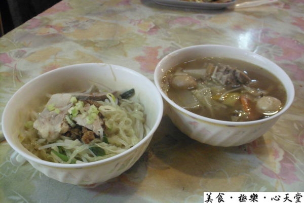 台中.一點都不烏龍的意麵菜尾湯@漢口路烏龍路邊攤
