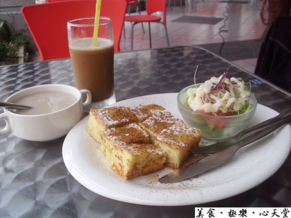 台中經典早午餐.69元超值好吃楓糖肉桂磚@天堂(Heaven)美式早午餐(+wifi)