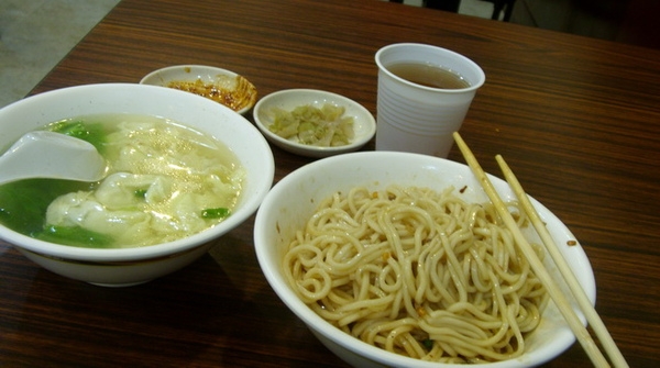 台中.京頂達人20元魯肉麵