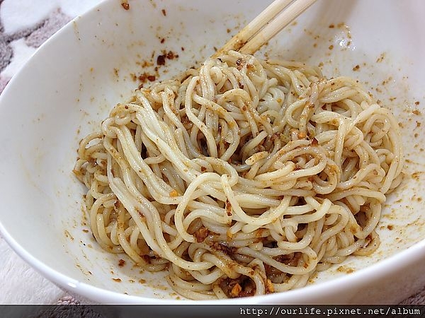 團購.夠味不夠鹹的川味擔擔麵@少東乾麵