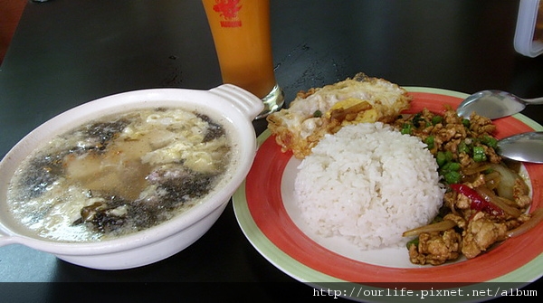 台中.開胃打拋雞肉飯@泰僑村泰式小吃店