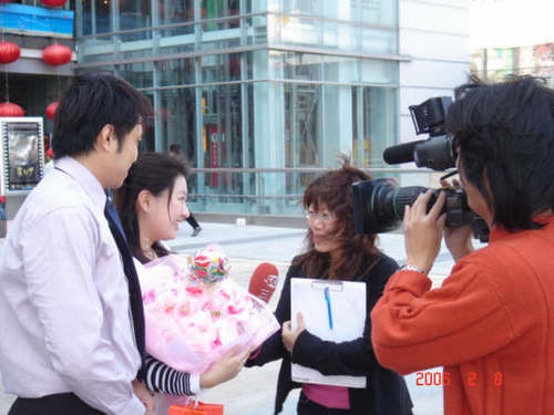 古意泡菜最浪漫大膽的求婚~恭喜泡菜與瑋瑋
