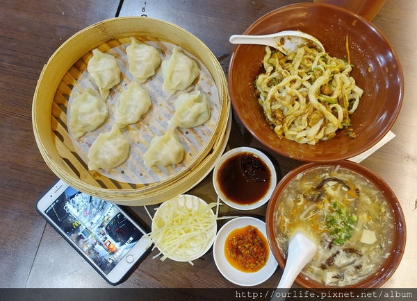 台中北區.皮Q肉多饀飽滿的絲瓜小籠湯包@皇盛祥小籠湯包