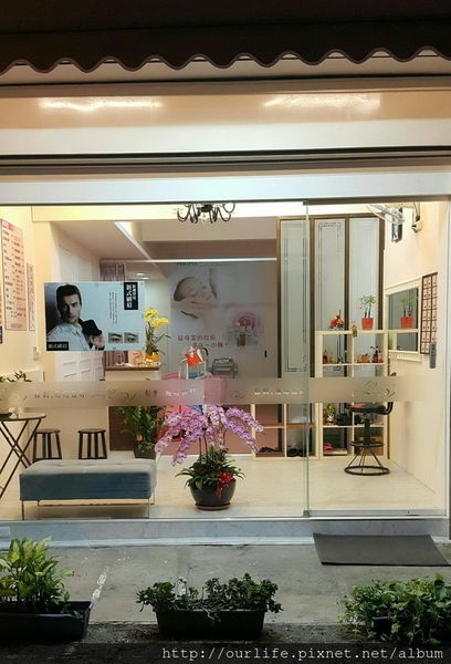 台中逢甲.做臉/清粉刺的水亮晶透平價貴婦級挽臉+鑽石微雕@小梅挽臉小舖