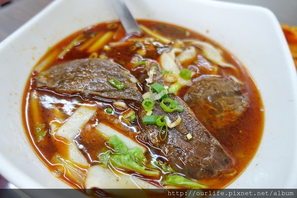 台中大里.耐吃好吃會懷念的牛肉麵@炒菜大衛牛肉麵