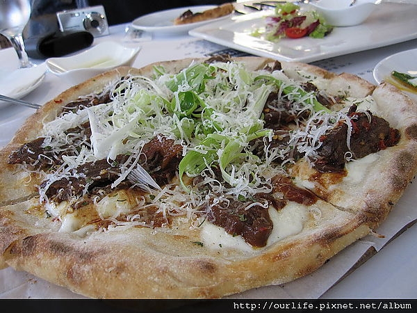 台中.很有烤鴨FU的創意京醬牛肉pizza@1924義式廚房