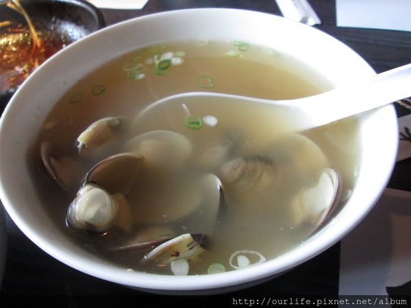 台中.蜆精級的布袋蛤蜊湯@太初麵食