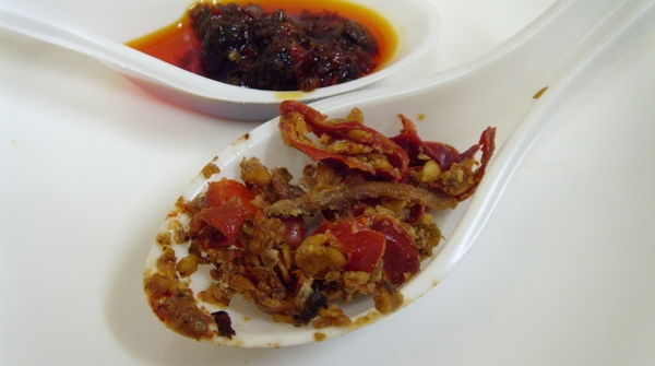 ST839536.JPG 4/12-辣拌吻仔魚乾麵@在家最好的夜消