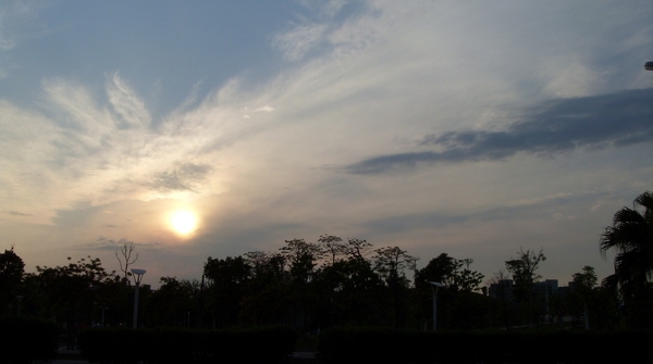 ST839564.JPG 4/13-雨後的天空....