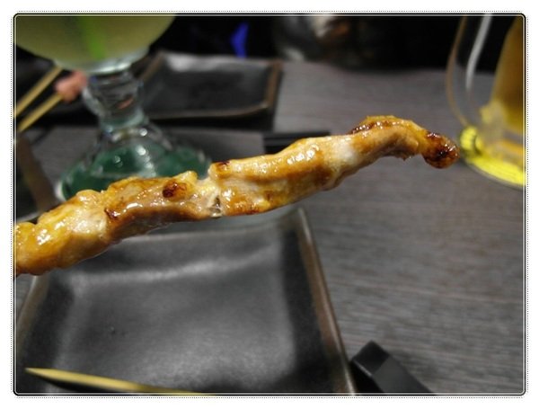 (新北市板橋美食-江子翠捷運站) 9% 酒趴旋轉串燒bar~消費打卡享10元銅板價照燒醬特製飯