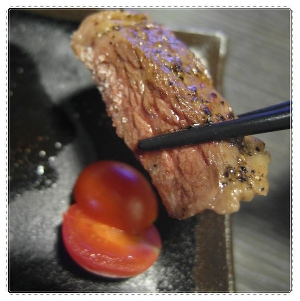 (新北市板橋美食-江子翠捷運站) 9% 酒趴旋轉串燒bar~消費打卡享10元銅板價照燒醬特製飯