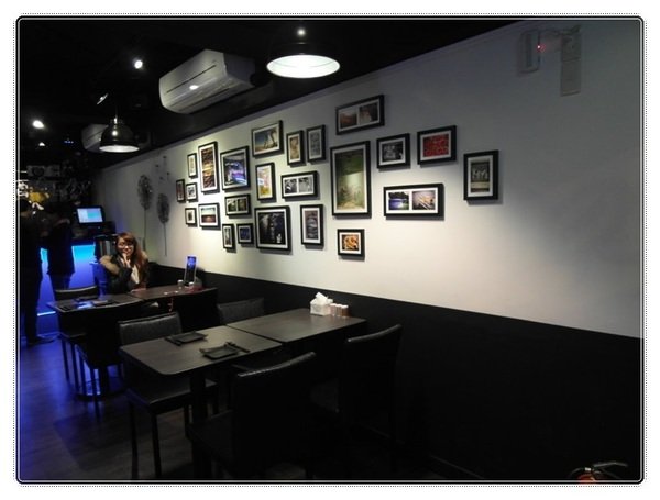 (新北市板橋美食-江子翠捷運站) 9% 酒趴旋轉串燒bar~消費打卡享10元銅板價照燒醬特製飯
