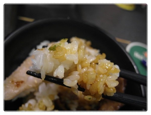 (新北市板橋美食-江子翠捷運站) 9% 酒趴旋轉串燒bar~消費打卡享10元銅板價照燒醬特製飯