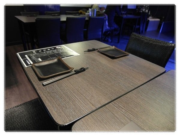 (新北市板橋美食-江子翠捷運站) 9% 酒趴旋轉串燒bar~消費打卡享10元銅板價照燒醬特製飯