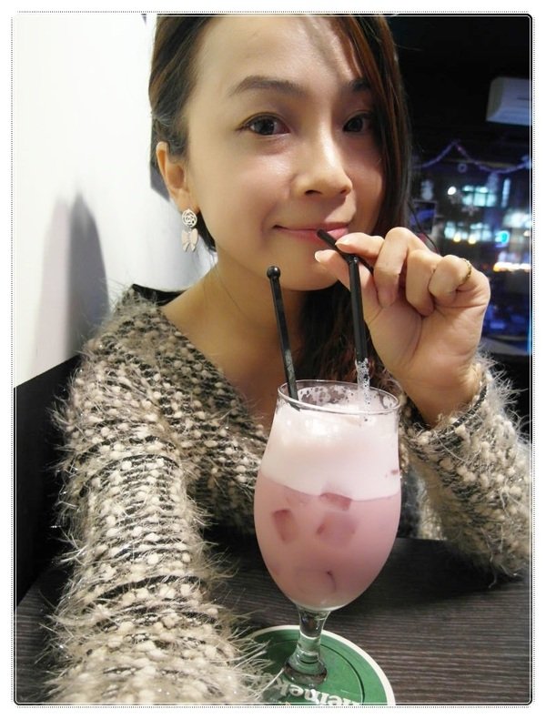 (新北市板橋美食-江子翠捷運站) 9% 酒趴旋轉串燒bar~消費打卡享10元銅板價照燒醬特製飯