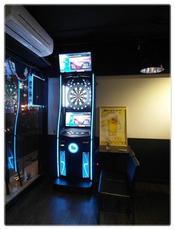 (新北市板橋美食-江子翠捷運站) 9% 酒趴旋轉串燒bar~消費打卡享10元銅板價照燒醬特製飯