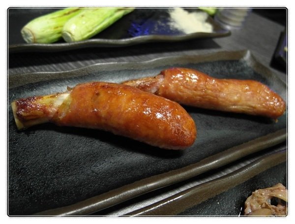 (新北市板橋美食-江子翠捷運站) 9% 酒趴旋轉串燒bar~消費打卡享10元銅板價照燒醬特製飯
